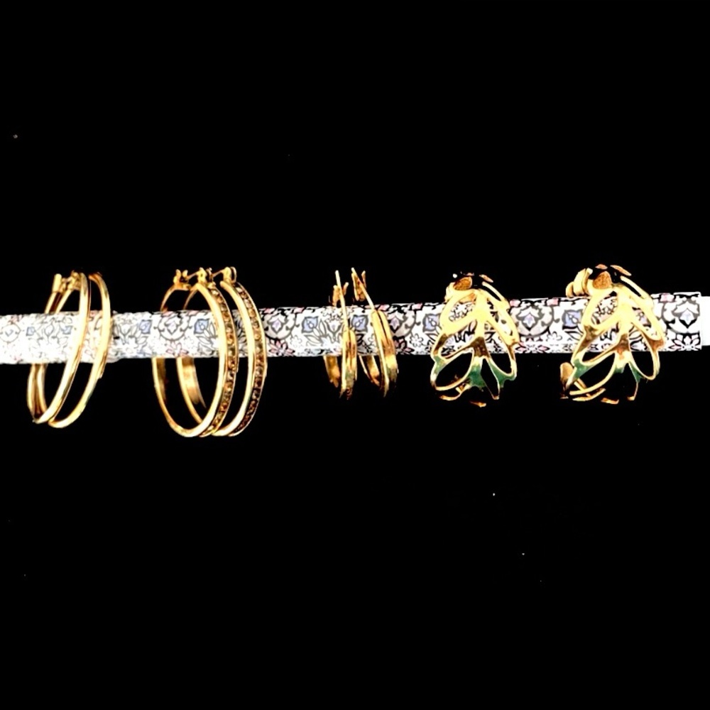 🌟 4 Pair Lot of Vintage Gold Tone Hoop Pierced Earrings 🌟 Mint Condition Vintage